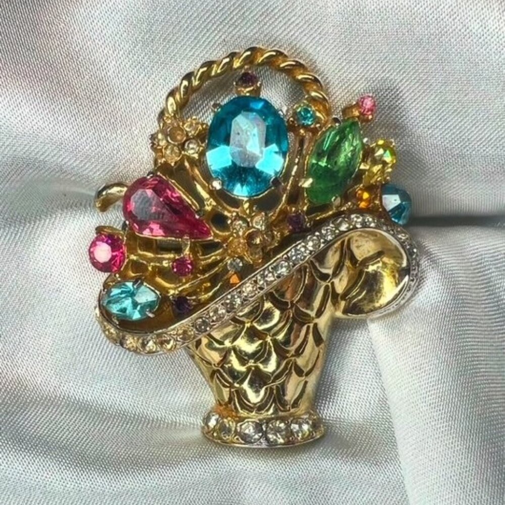 Coro Vintage Gold Floral Basket Broche